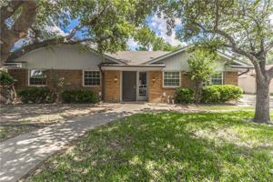 featured image of 2719 Whispering Trail Cir