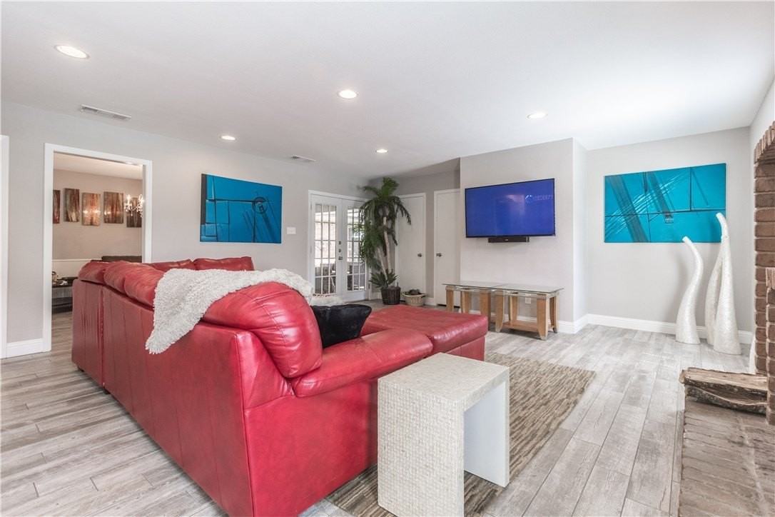 2719 Whispering Trail Cir - Photo 3 of 9