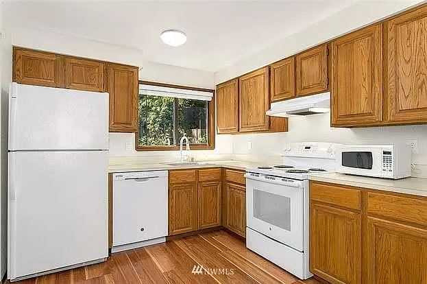 2525 Ne 95th St #1 - Photo 3 of 22