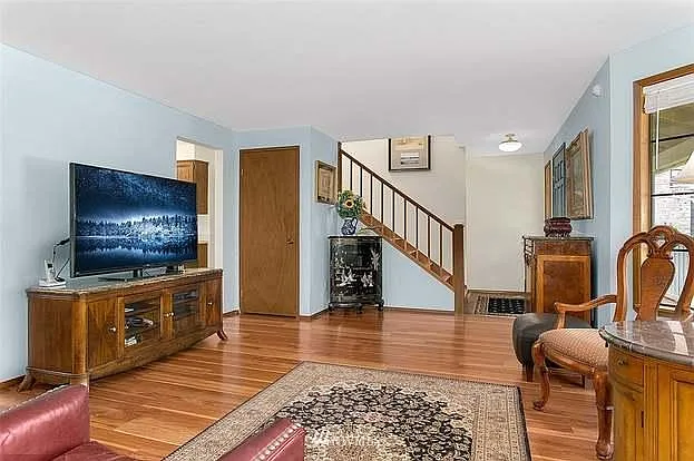 2525 Ne 95th St #1 - Photo 5 of 22