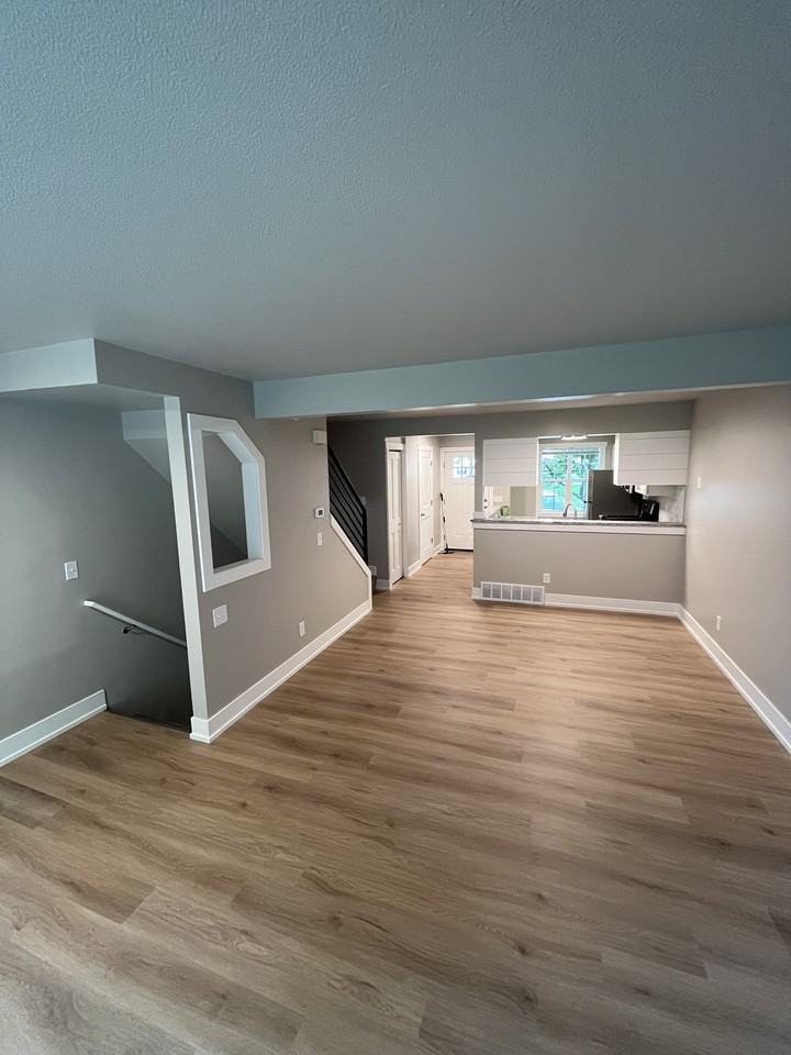 8002 Green Meadow Ct #8002 - Photo 4 of 10