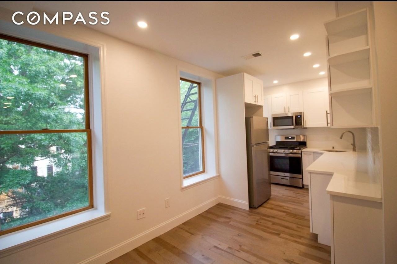 337 Clinton St #3 - Photo 3 of 19