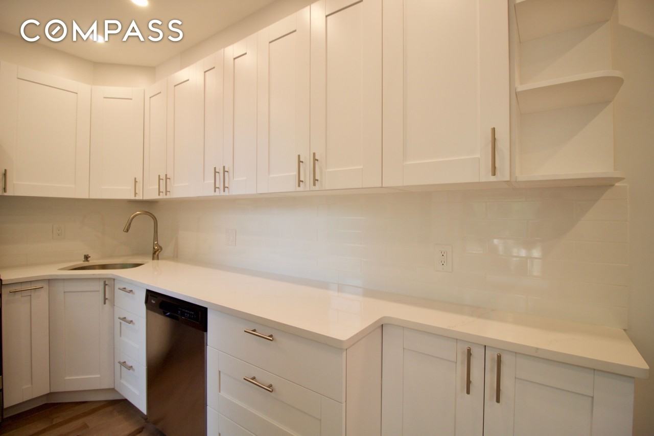 337 Clinton St #3 - Photo 6 of 19