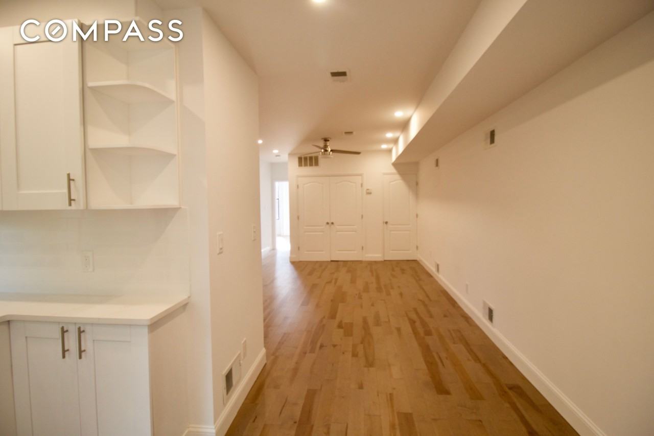 337 Clinton St #3 - Photo 7 of 19