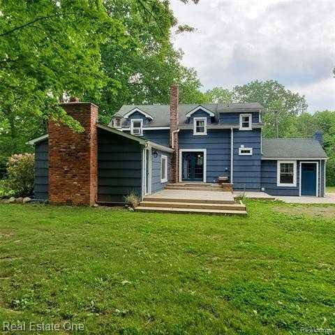 249 W Buell Rd - Photo 3 of 50