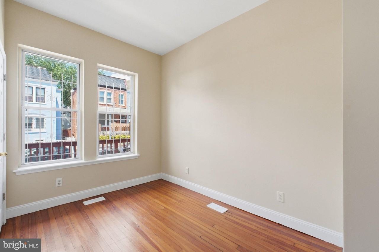 720 Gresham Pl Nw - Photo 4 of 21