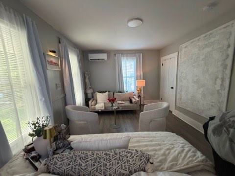 112 W School St #1R - Photo 4 of 6