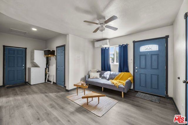 3611 Whiteside St - Photo 2 of 12