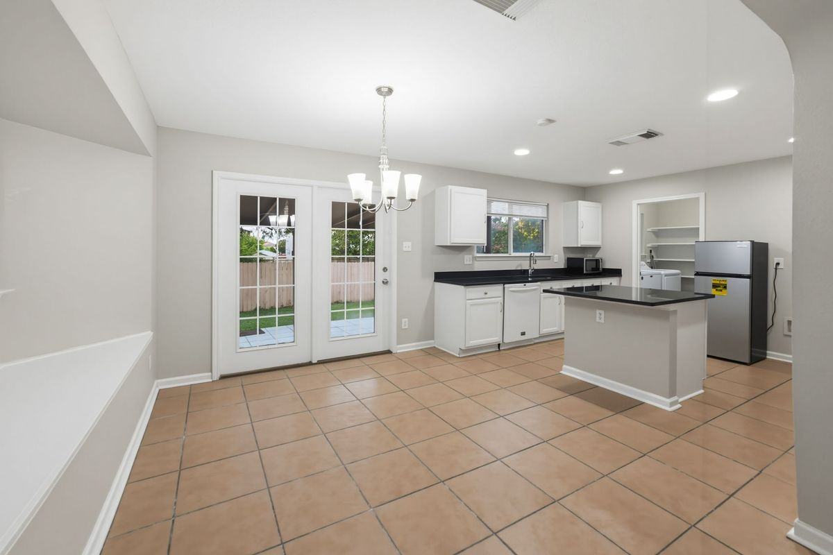 618 Tres Caminos - Photo 2 of 13
