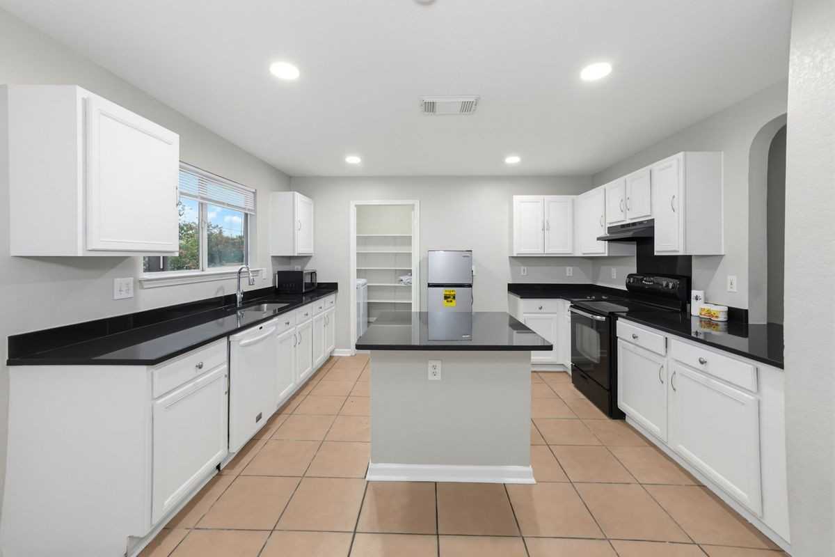 618 Tres Caminos - Photo 4 of 13