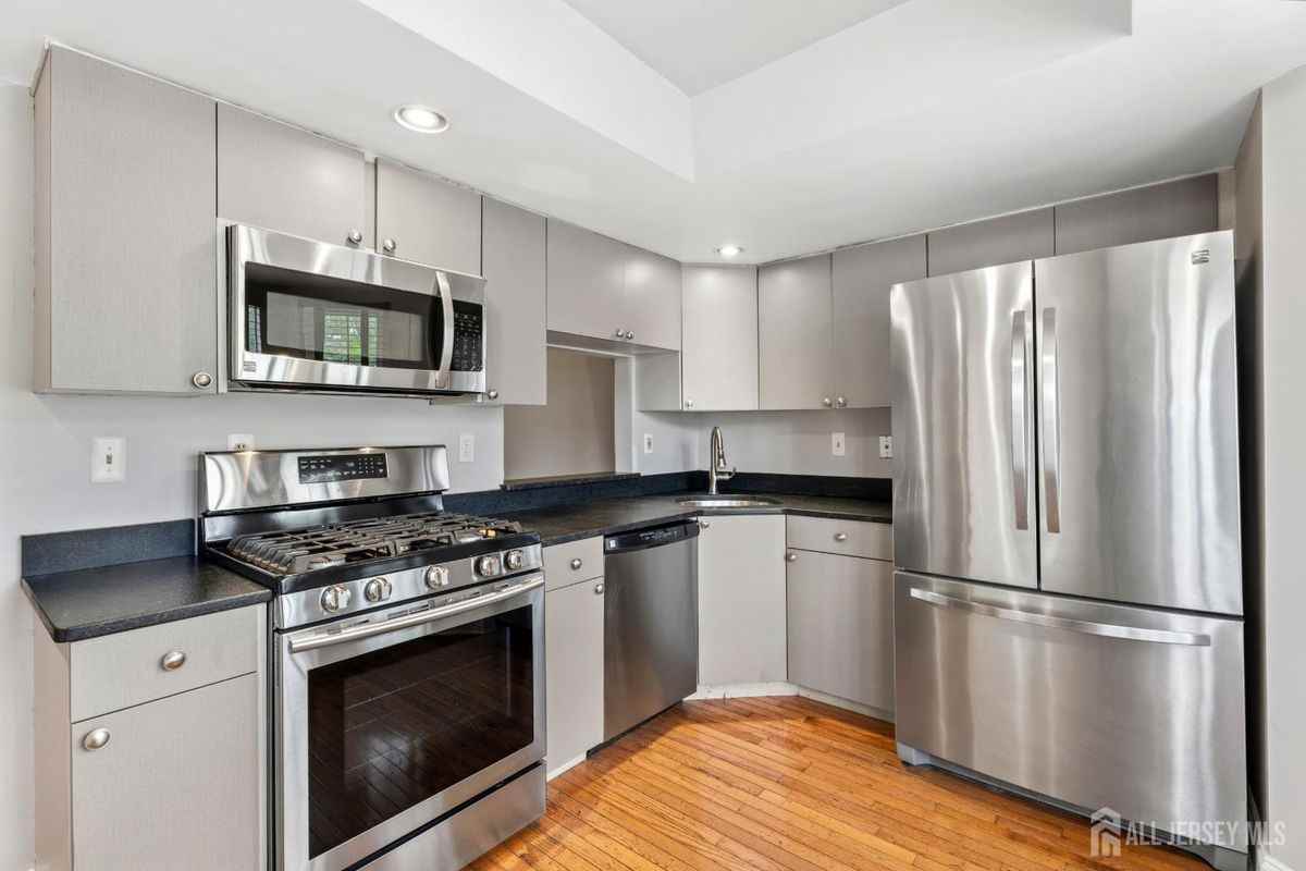 88 Wilshire Ct - Photo 7 of 29