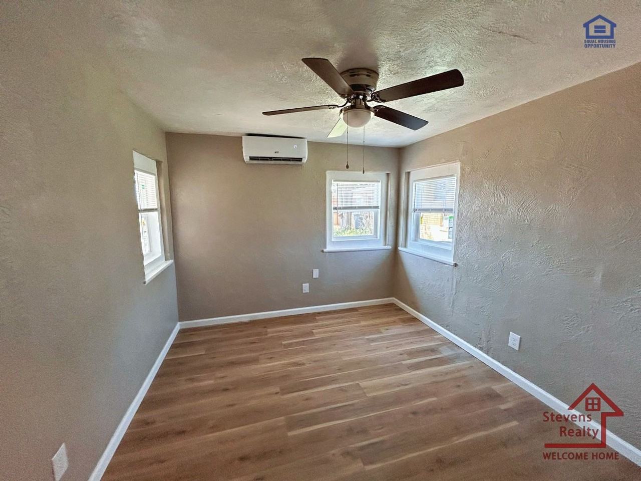 2323 Nw Bell Ave - Photo 3 of 16