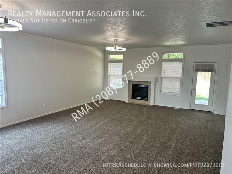 11760 W Kings Canyon St - Photo 3 of 13