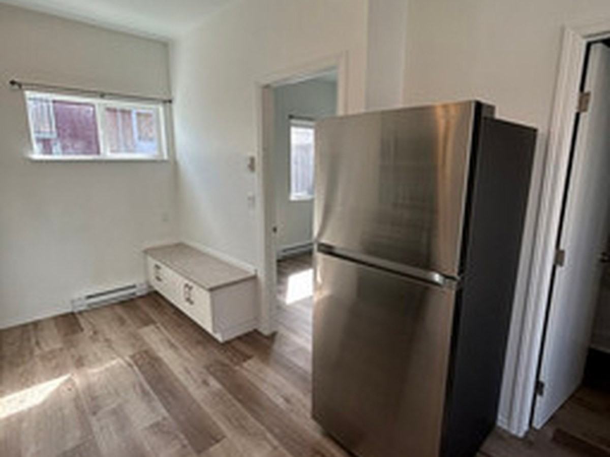 SF222 - 1 Bed + Loft 1 Bath in Montrose - 12228 - Garden - Photo 6 of 19