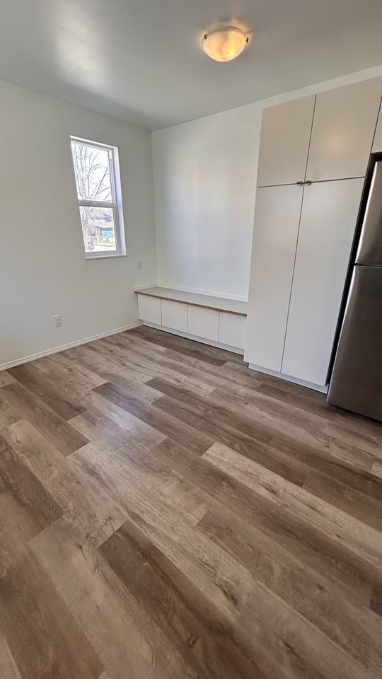 SF233 -  3 Bed 1 Bath Bsmt for rent in Elmwood Park - 12420 76 St NW - Photo 7 of 22