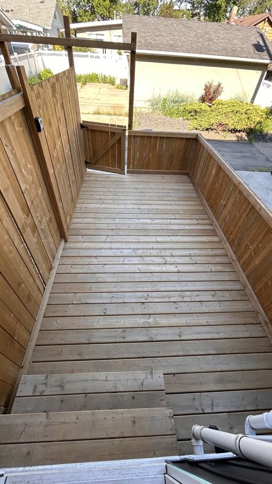 12521 77 St Nw - Photo 2 of 17