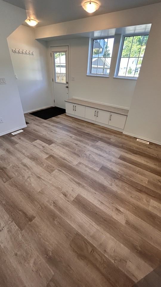 12521 77 St Nw - Photo 5 of 17