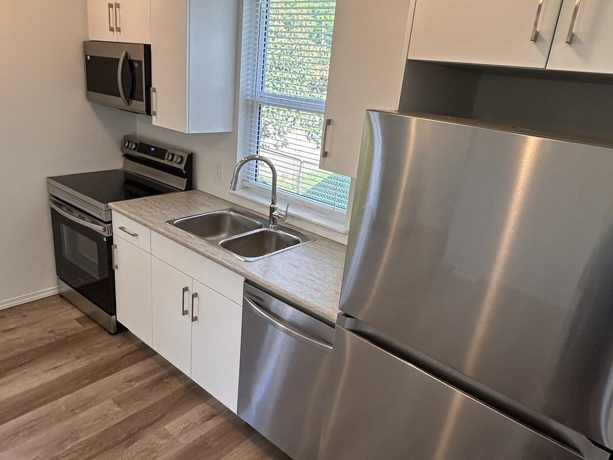 SF292 – 11935 46 Street NW | Multiple Units Available | 1 MONTH FREE - Photo 4 of 16