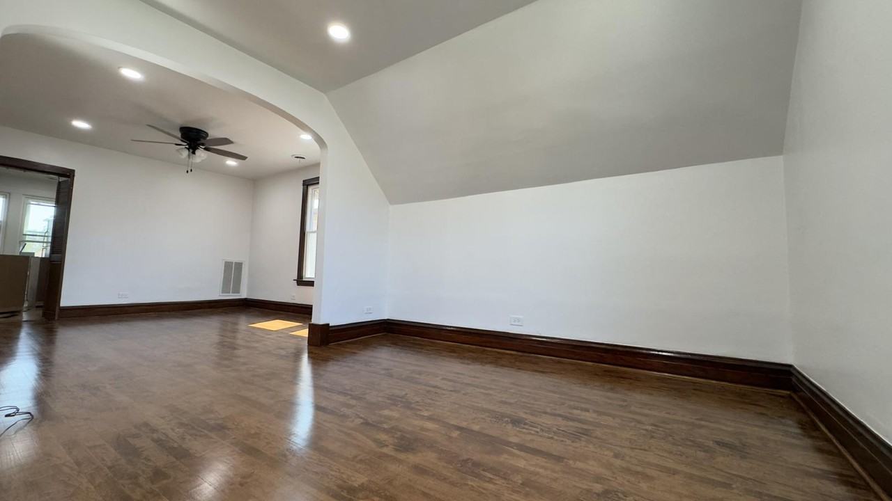 5311 W Berenice Ave #2 - Photo 4 of 15