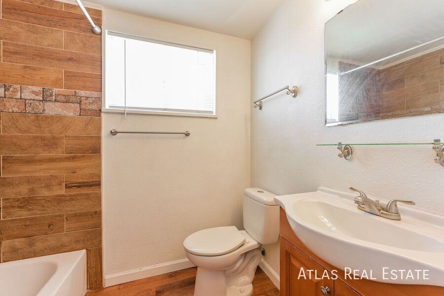 5787 S Bannock St #10 - Photo 7 of 24