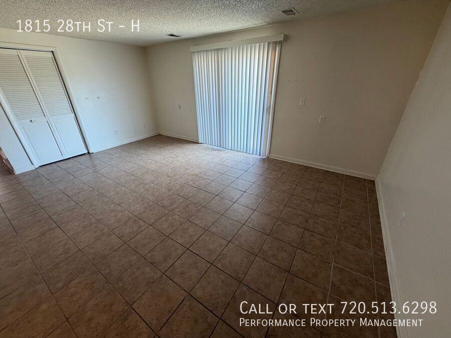 1815 28th St #H - Photo 3 of 18