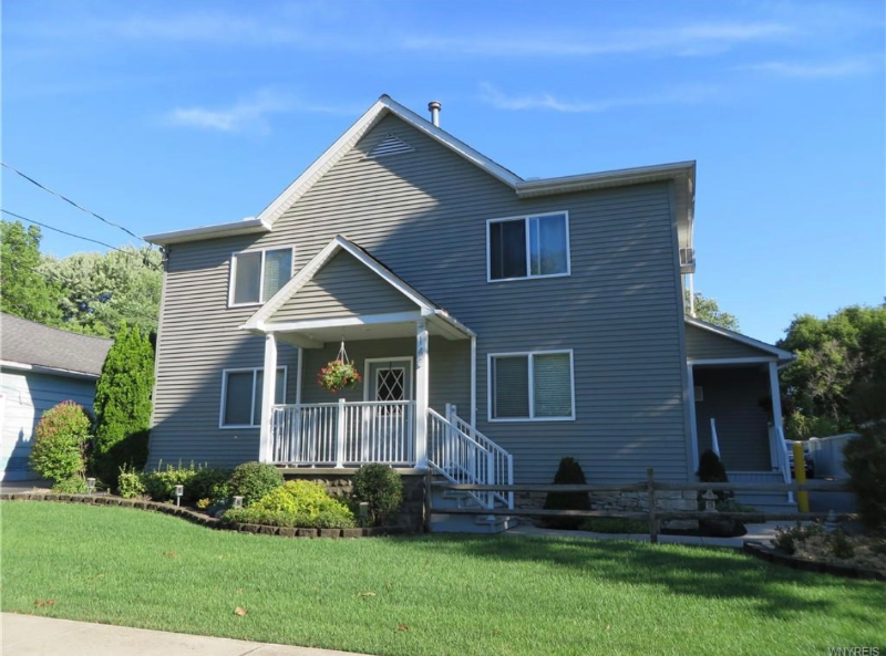 145 Caledonia St - Photo 3 of 16