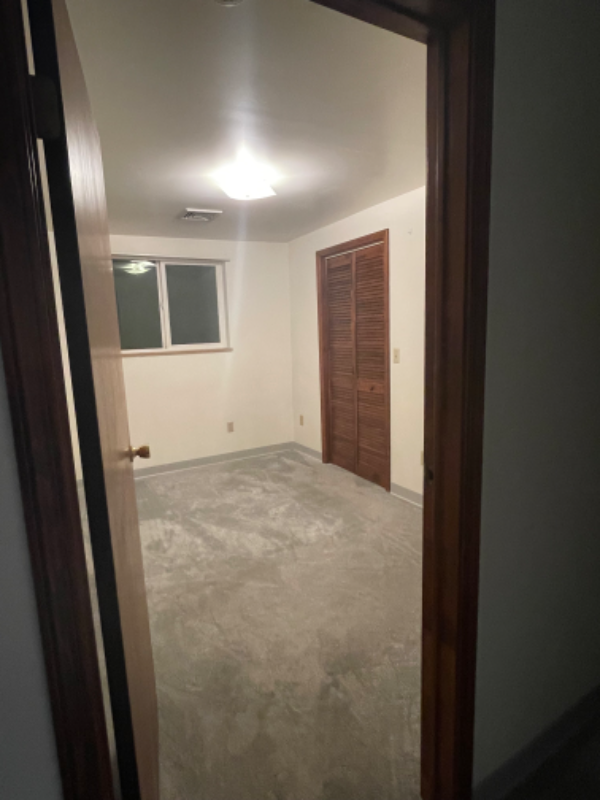 145 Caledonia St - Photo 7 of 16