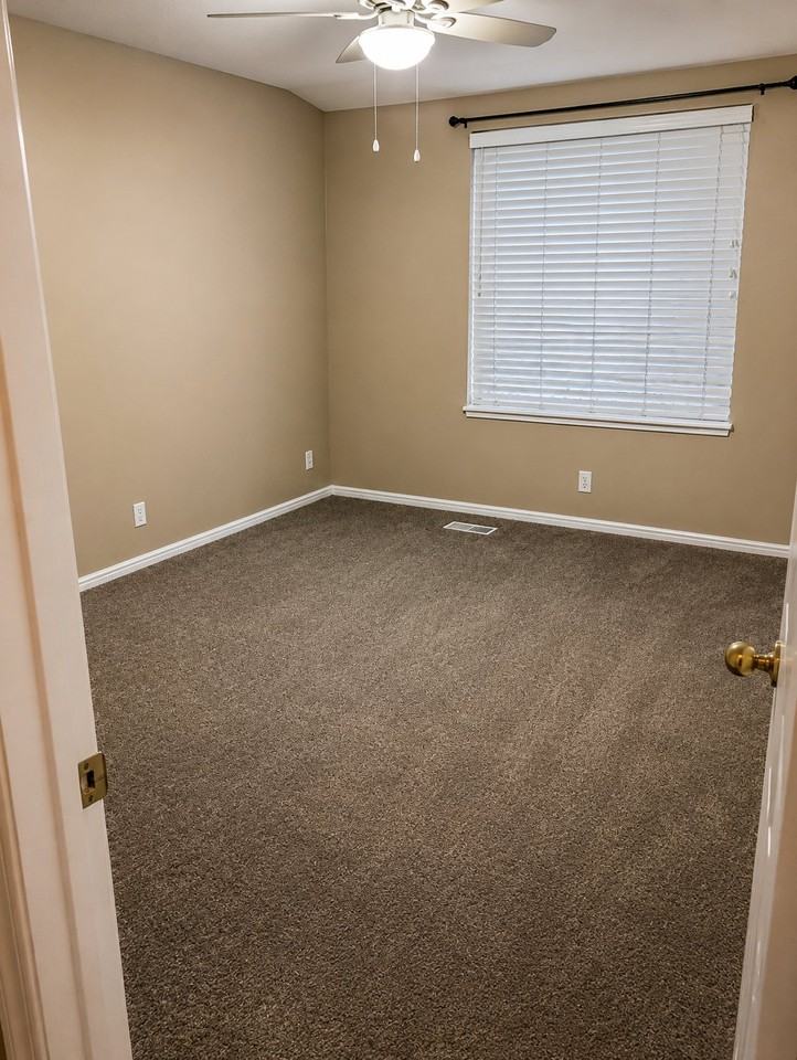 6521 Sw - Photo 3 of 6