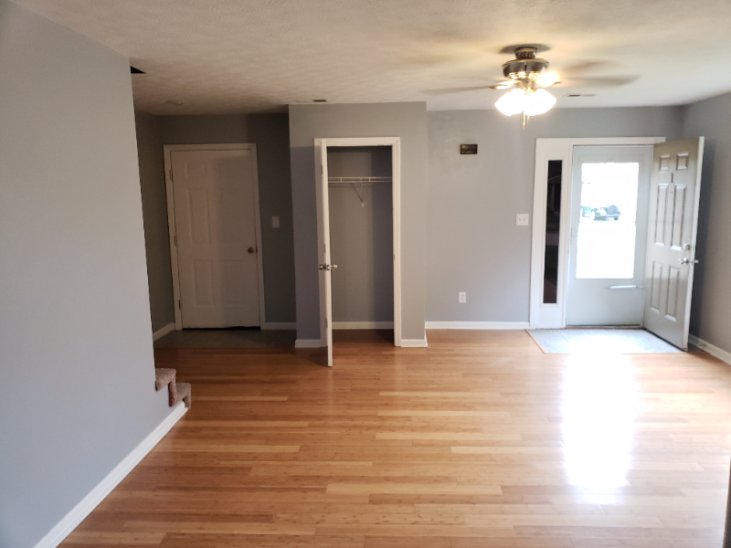 1069 Merrick Dr #1 - Photo 4 of 30