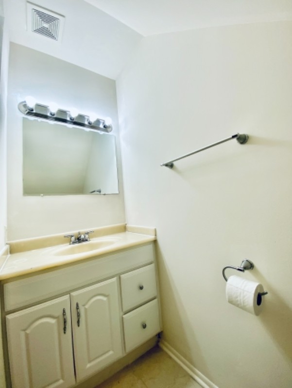 10690 High Beam Ct - Photo 4 of 32