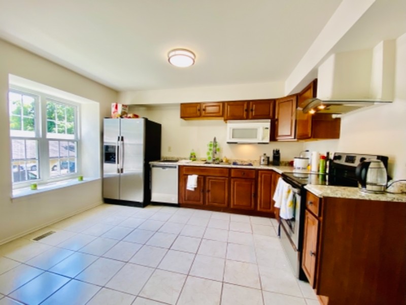 10690 High Beam Ct - Photo 7 of 32