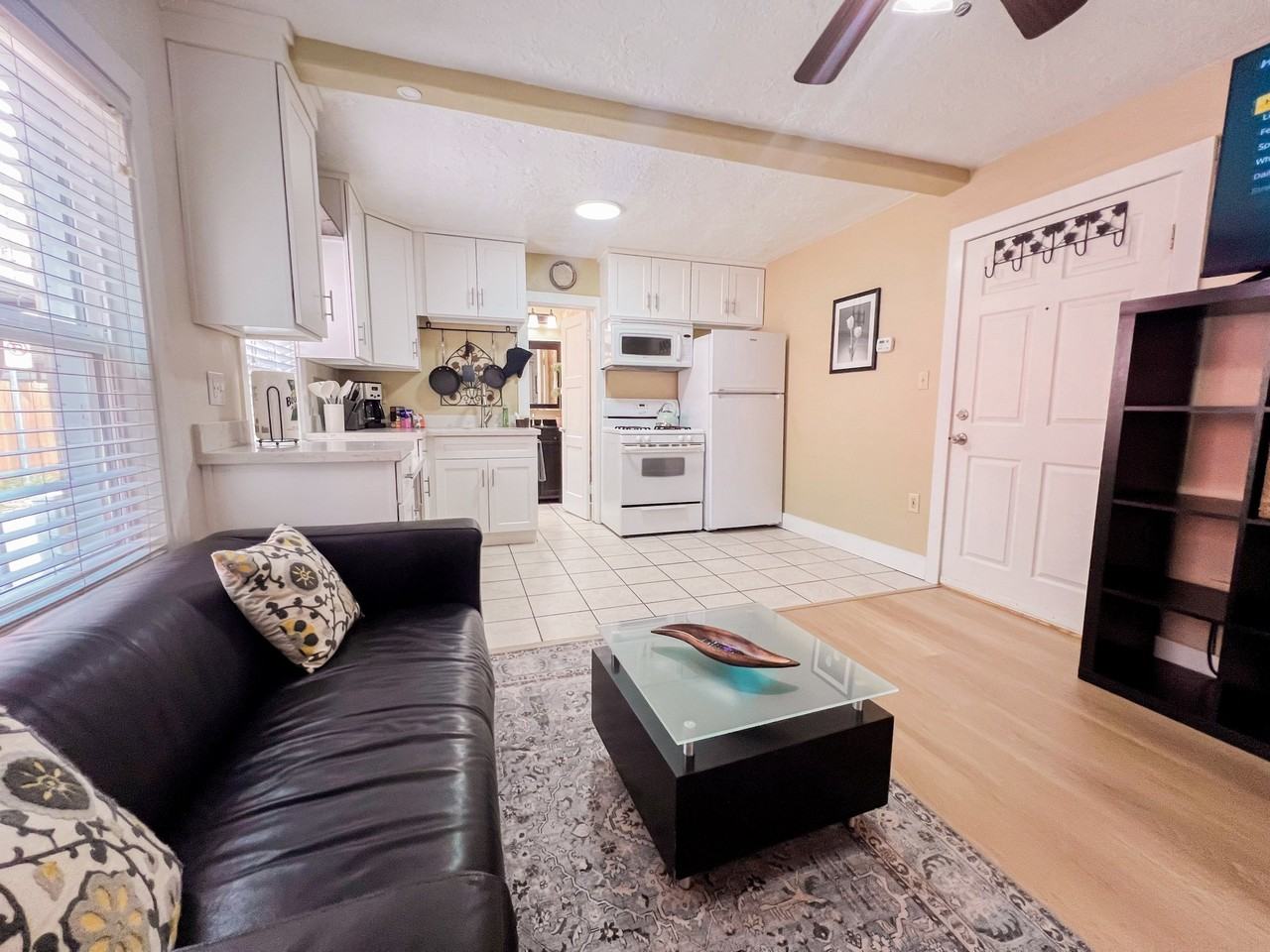 333 Eastso. #2 - Photo 5 of 19