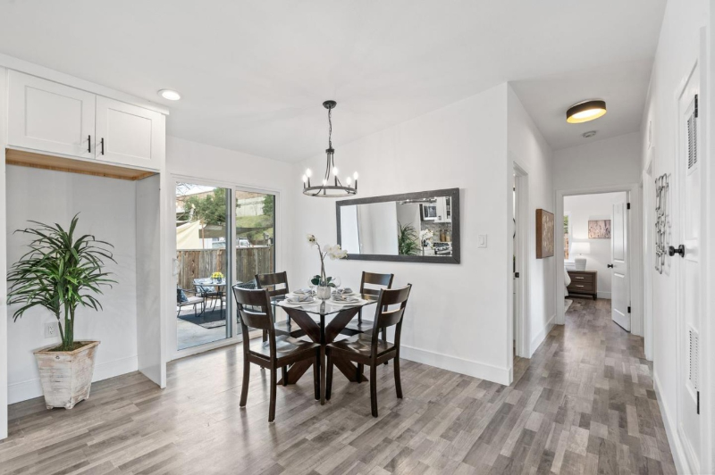 1544 Cross Way - Photo 3 of 18