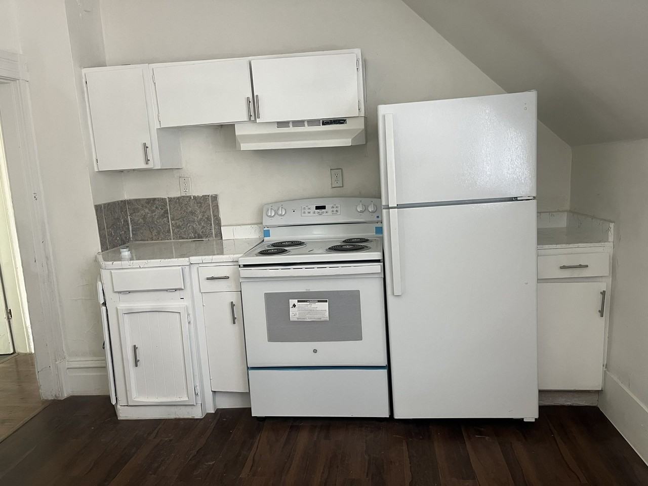 3814 Ne 6th Ave - Photo 2 of 12