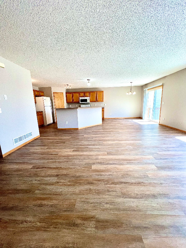 9010 Marsh Run St - Photo 5 of 14