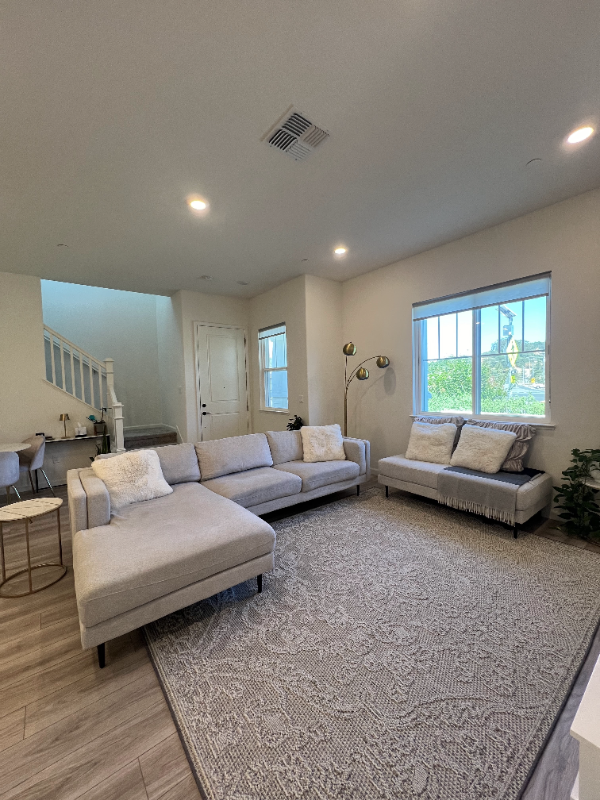 32 Lesina Way - Photo 2 of 20
