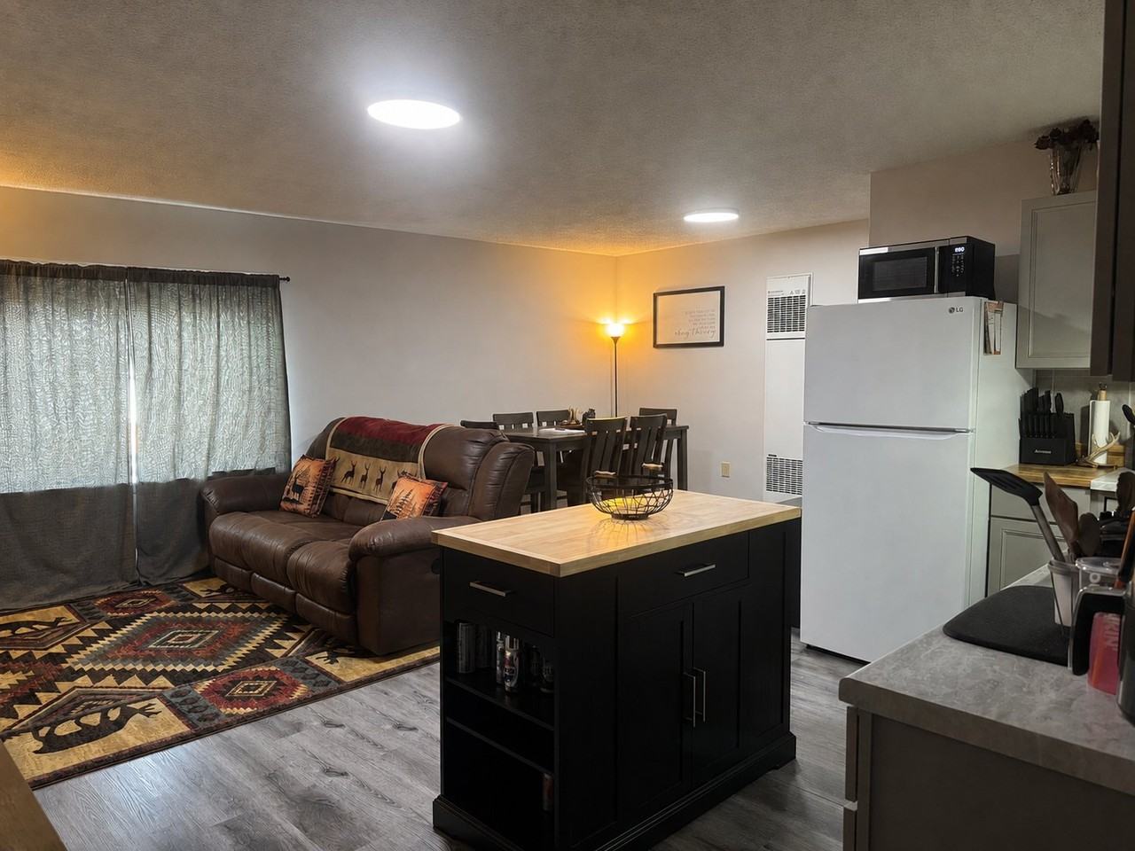 3264 Broad St #4 - Photo 3 of 11