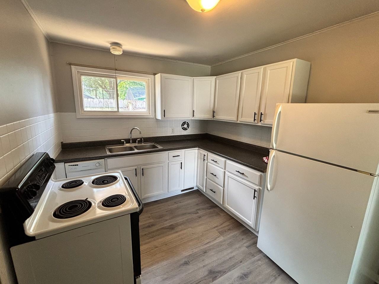 5662 Ralston Ave - Photo 3 of 14