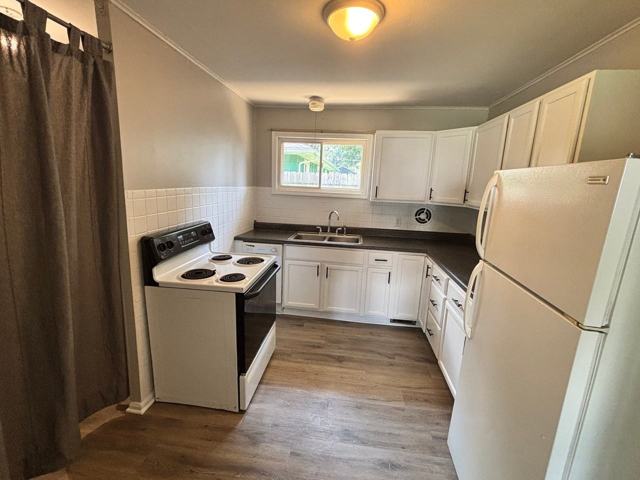5662 Ralston Ave - Photo 4 of 14