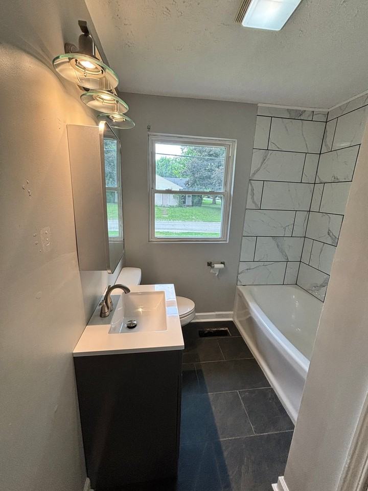 5662 Ralston Ave - Photo 5 of 14