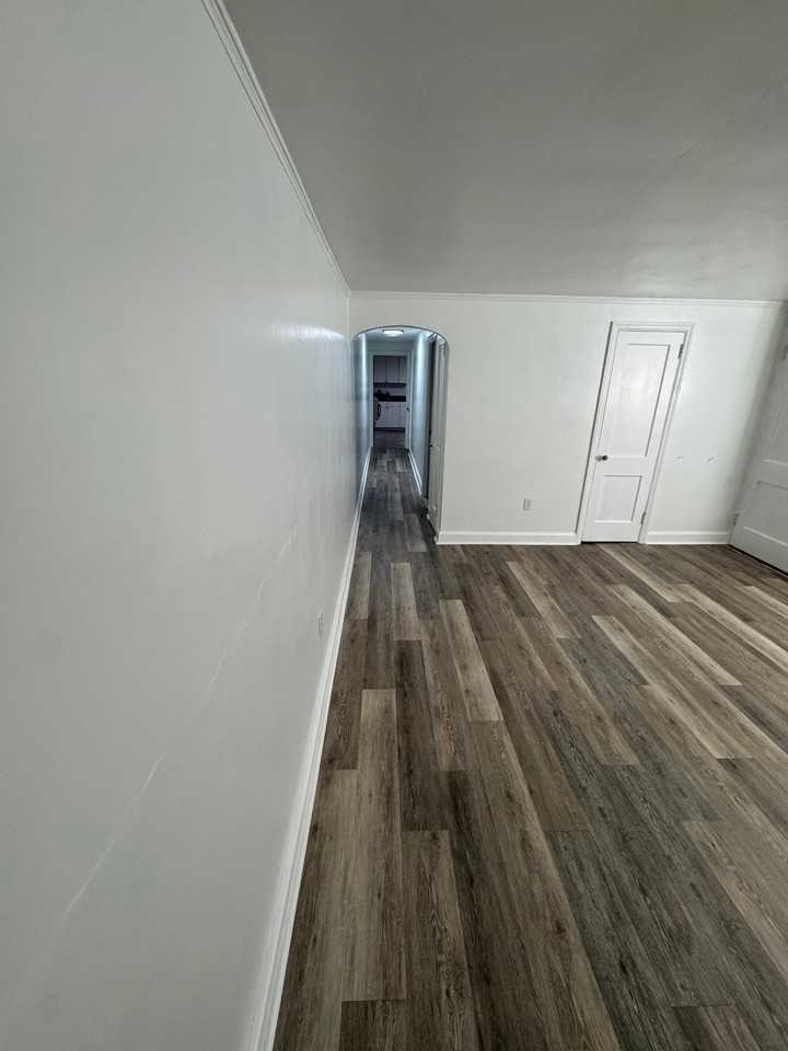 137 N West St #1 - Photo 3 of 10