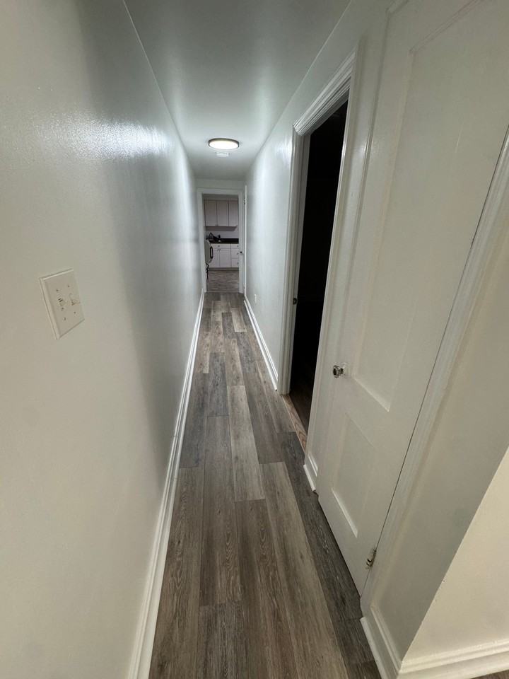 137 N West St #1 - Photo 4 of 10