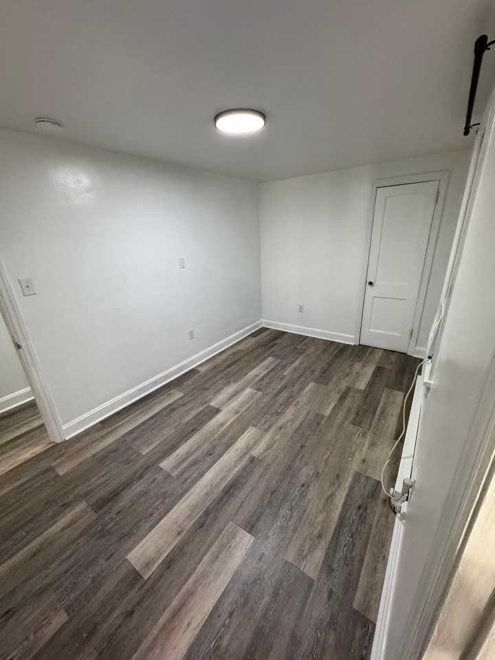 137 N West St #1 - Photo 6 of 10