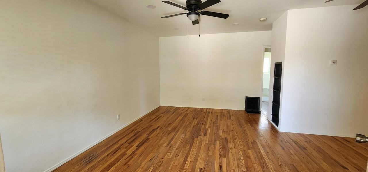 2307 Kenmere Ave #2307 - Photo 4 of 14