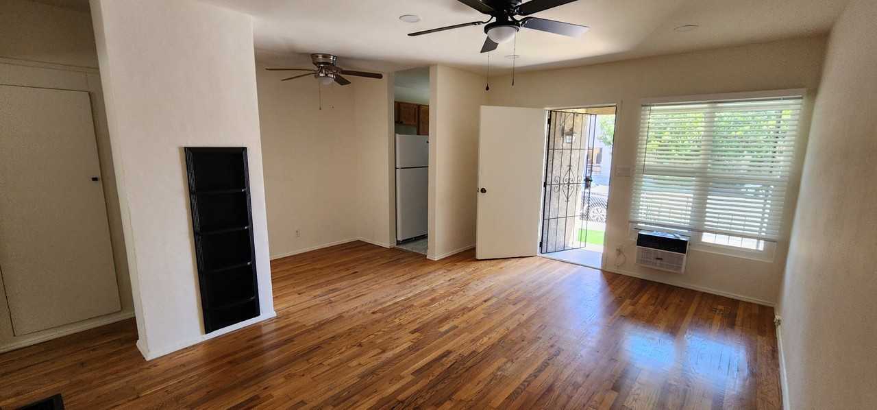 2307 Kenmere Ave #2307 - Photo 6 of 14