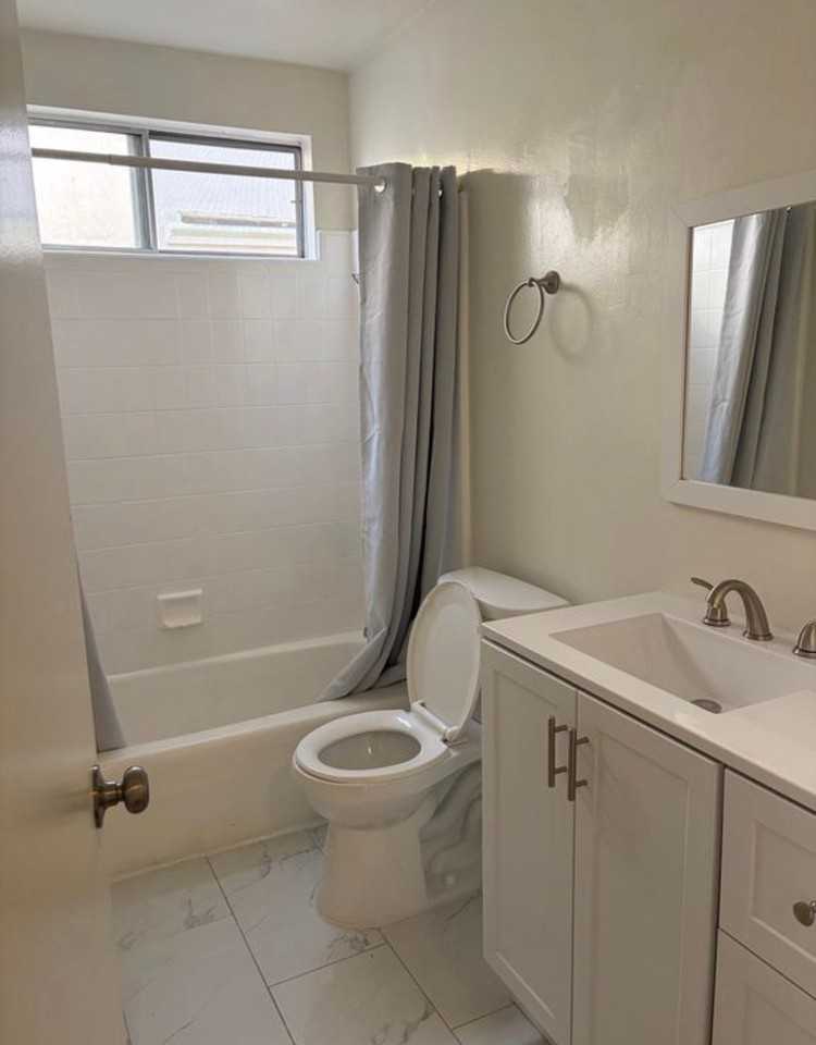 11929 Kiowa Ave #M - Photo 6 of 15