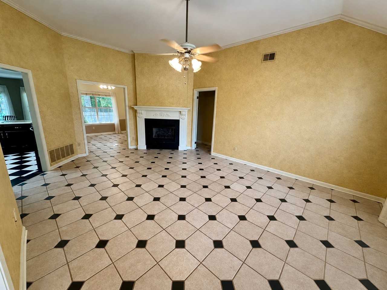 3211 Shadow Green Ln - Photo 6 of 22