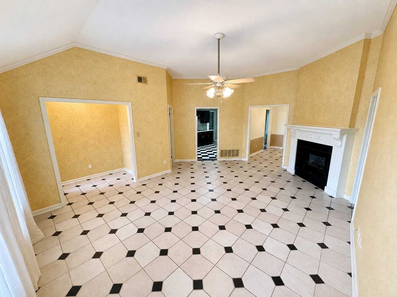 3211 Shadow Green Ln - Photo 7 of 22