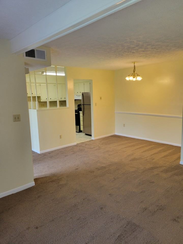 515 Powell Ln #2 - Photo 2 of 18