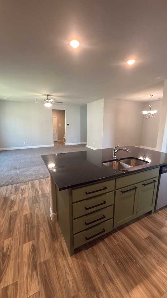 342 Carlisle Dr - Photo 2 of 20